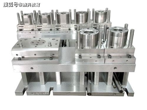 塑膠模具的基本知識(shí)